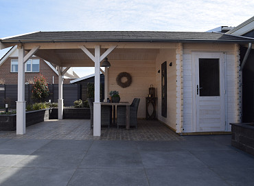 Tuinhuis met veranda