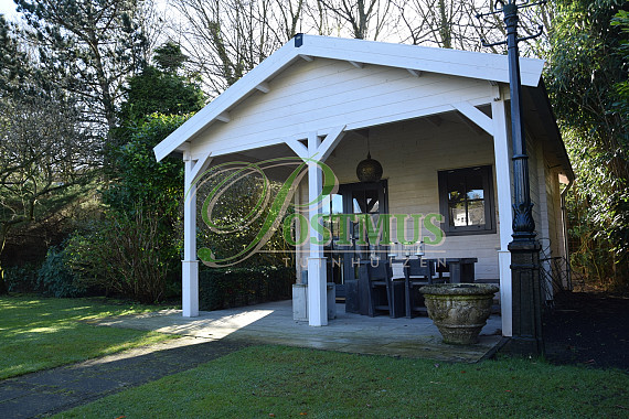 Tuinhuis met veranda