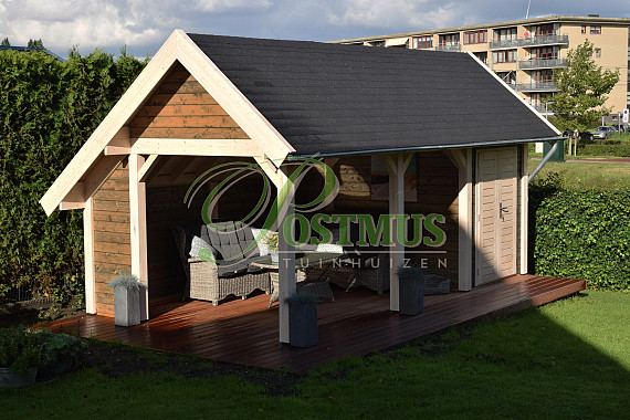 Tuinhuis met overkapping