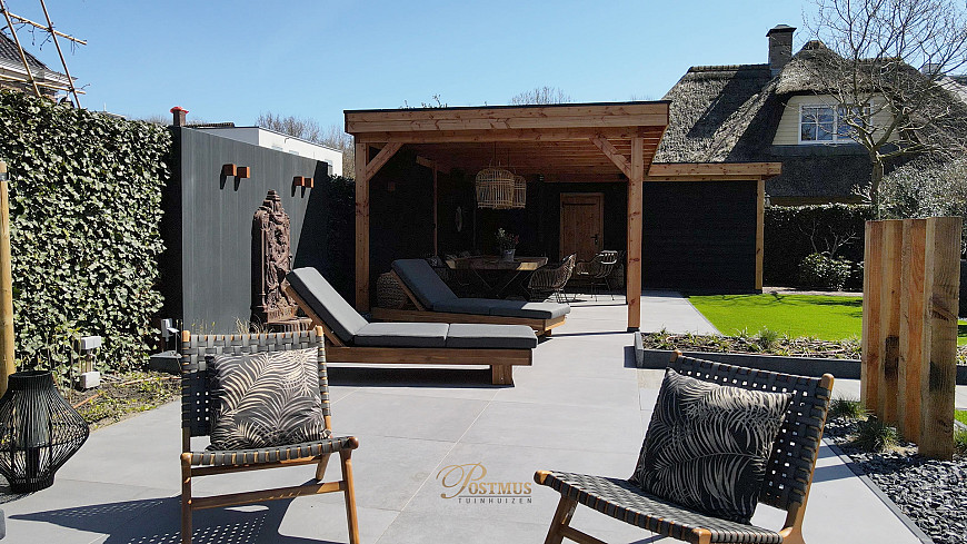 Veranda met riante berging