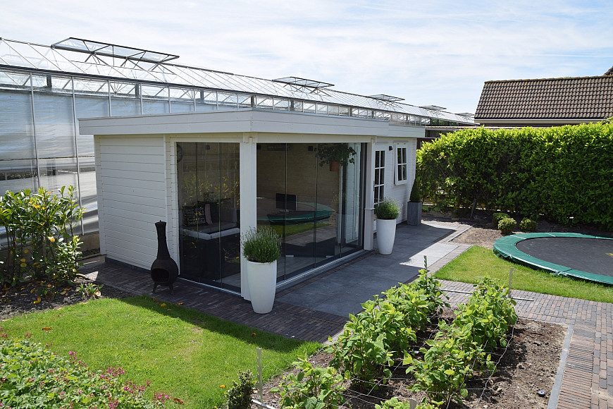 Tuinhuis met veranda