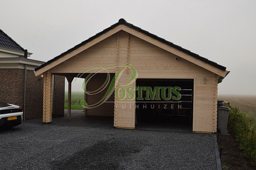 Houten Garage
