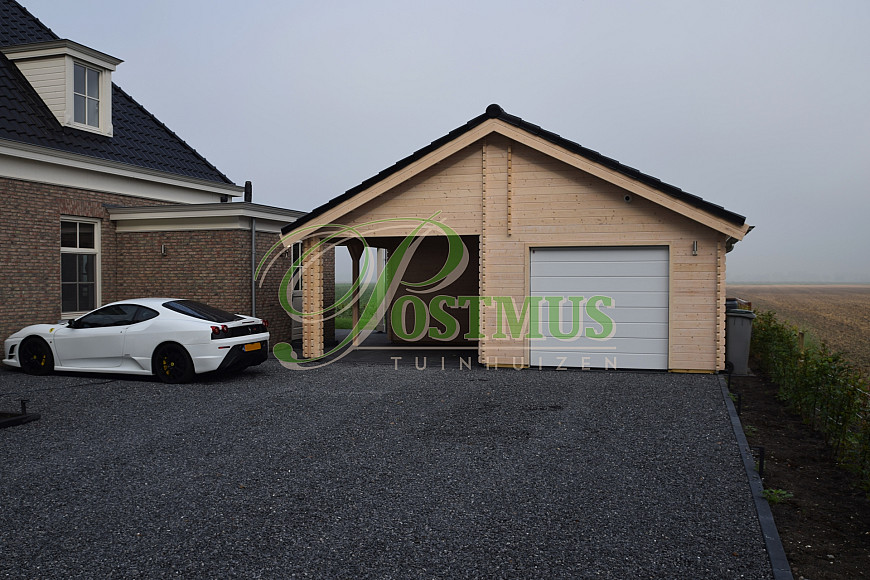 Houten Garage