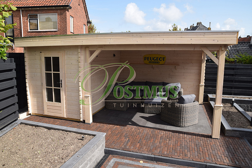 Veranda met opbergruimte