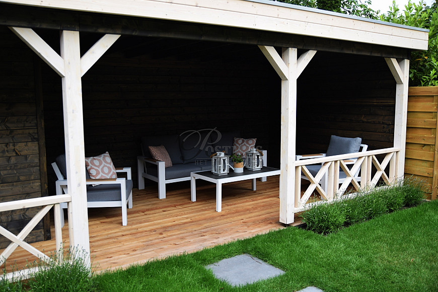 Veranda met opbergruimte