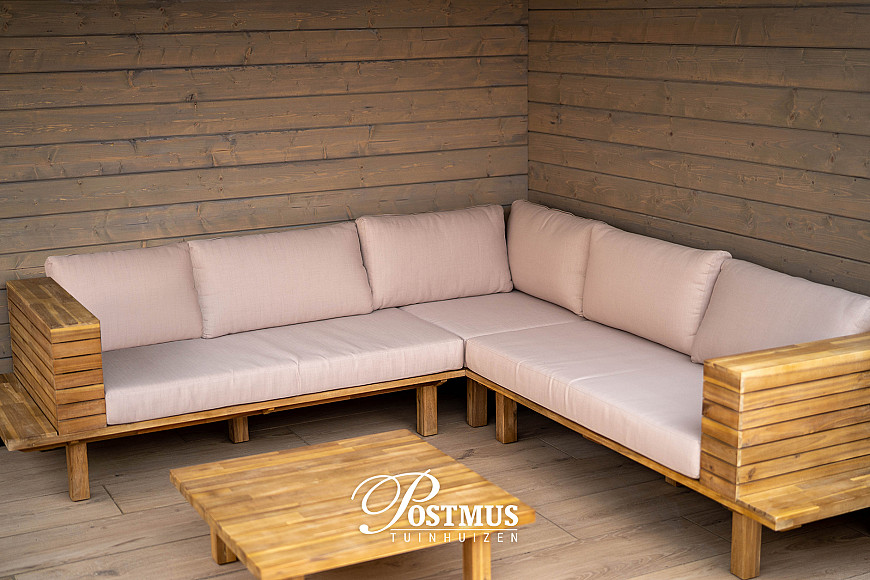 Veranda met bergruimte