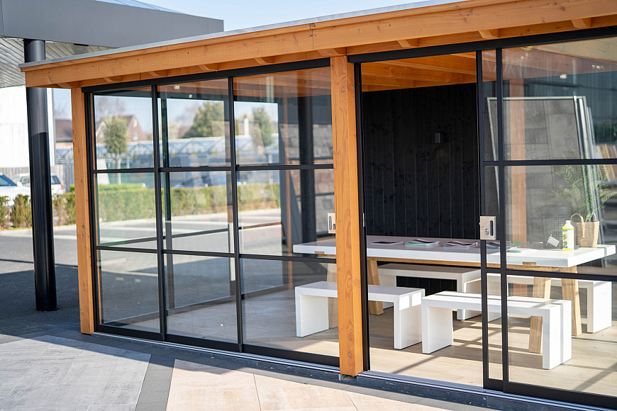 Showroom Valkenburg, veranda in een nieuwe stijl
