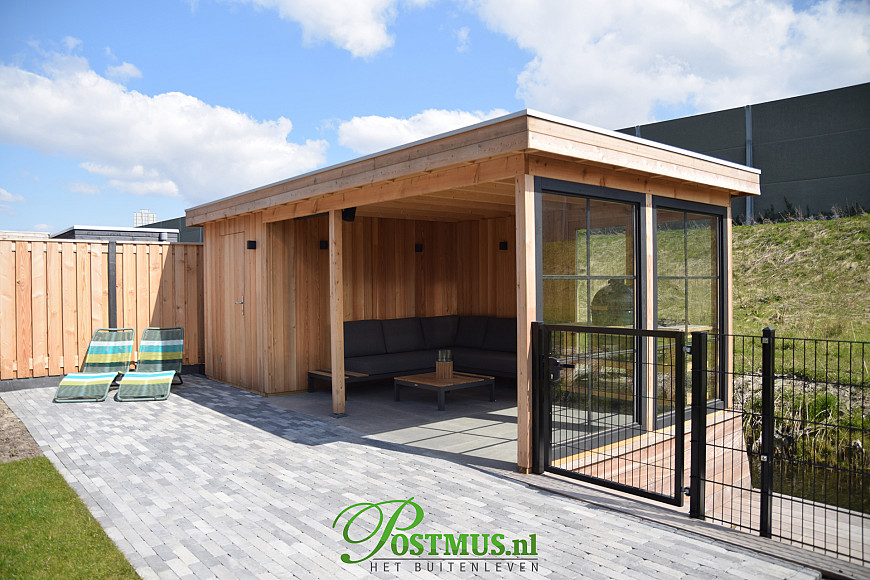 Deze veranda is klaar voor de zomer
