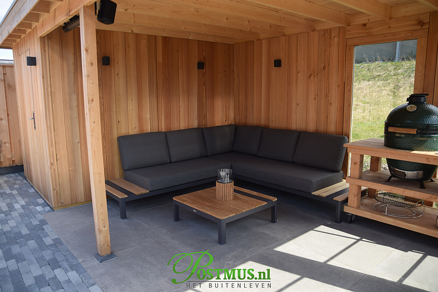 Deze veranda is klaar voor de zomer