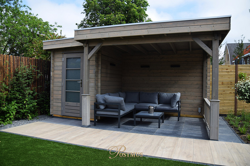 Fijne veranda met berging & loungeset