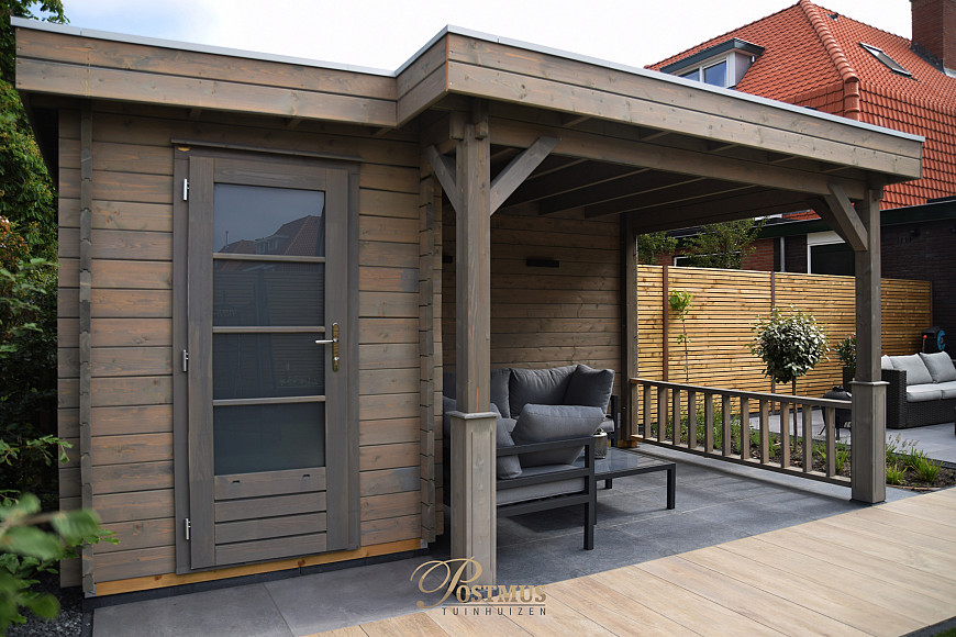 Fijne veranda met berging & loungeset
