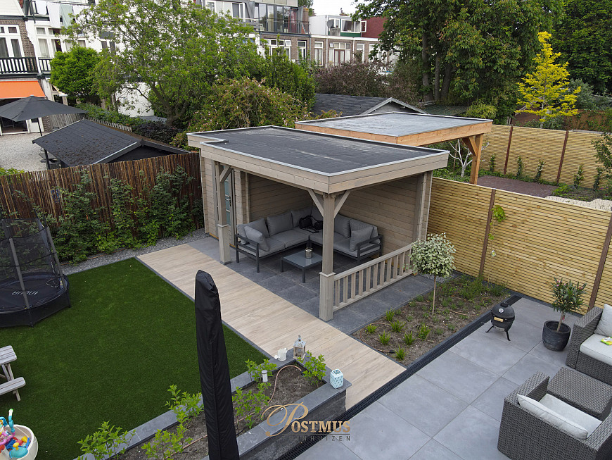 Fijne veranda met berging & loungeset